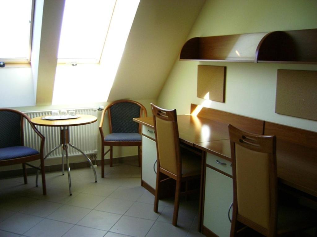 Karoly Robert Diakhotel Gyöngyös Pokoj fotografie